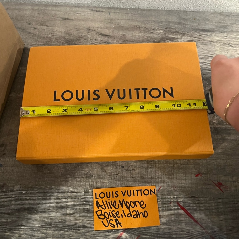 Louis Vuitton gift giver set #2 - Picture 3 of 5